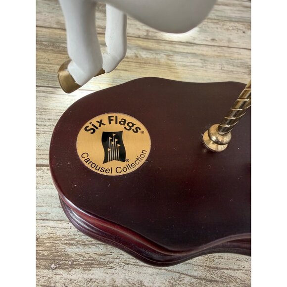 Six Flags Bugs Bunny Carousel Music Box Figurine Plays Carousel Waltz 1997 - Picture 4 of 17